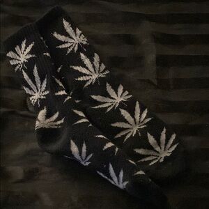 Weed socks